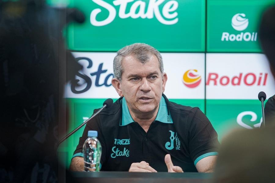 Claudio Tencati concedeu entrevista como treinador Jaconero