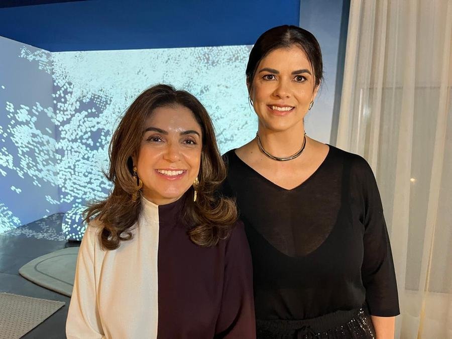 As arquitetas Vivi Possa e Juliana Nantes curtindo o espa&ccedil;o criado por elas&nbsp; para esta edi&ccedil;&atilde;o da Casacor RS