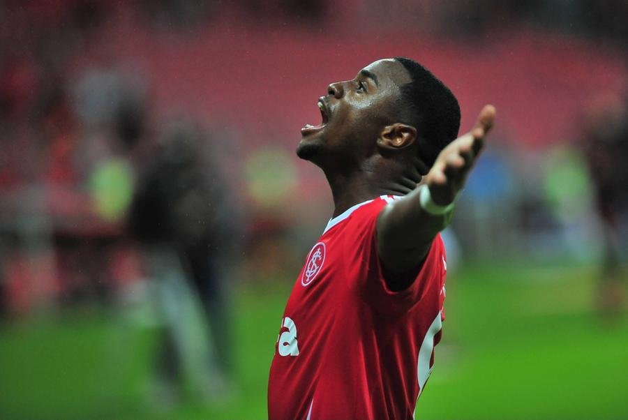 Ricardo Mathias ganhou a vaga de titular do Inter