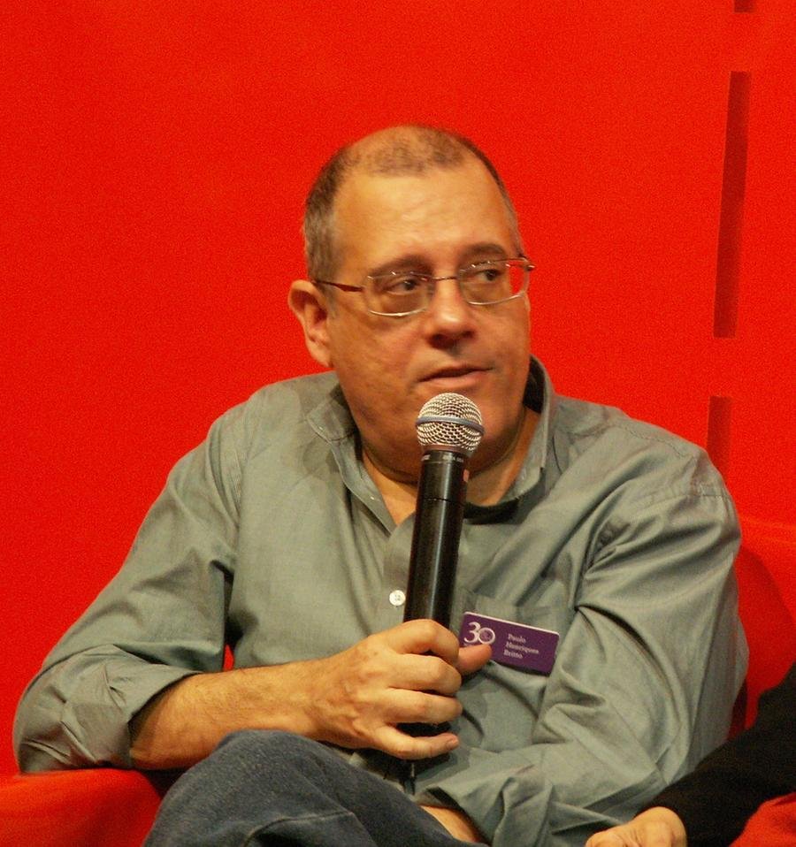 Paulo Henriques Britto durante a Feira do Livro de Gotemburgo, na Su&eacute;cia