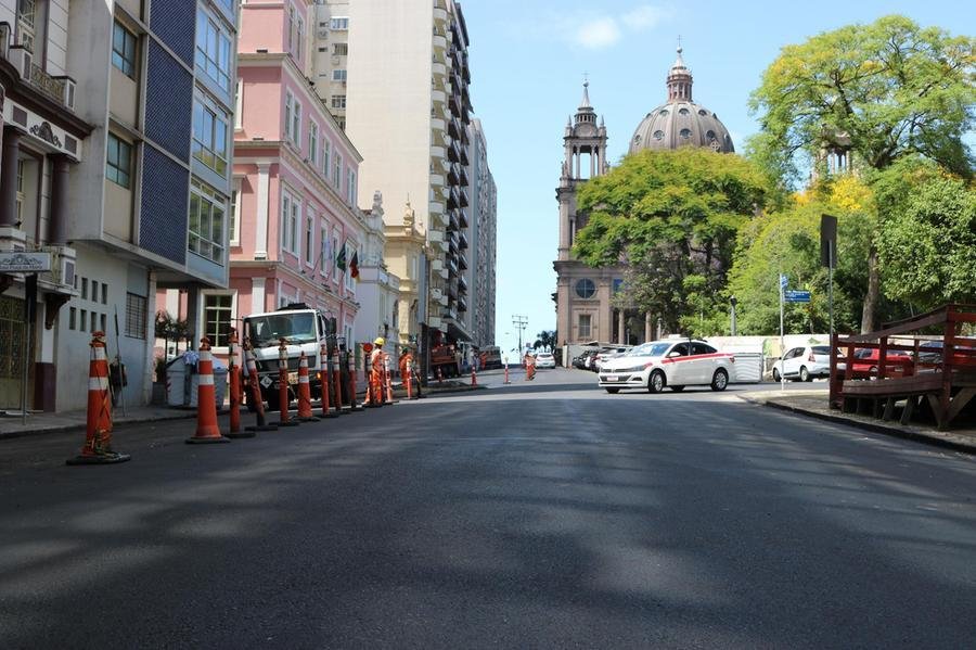 Pra&ccedil;a da Matriz receber&aacute; festival Fronteiras 2025 em 28, 30 e 31 de maio