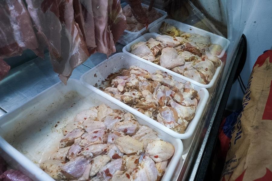 Pre&ccedil;o do frango deve cair no mercado interno