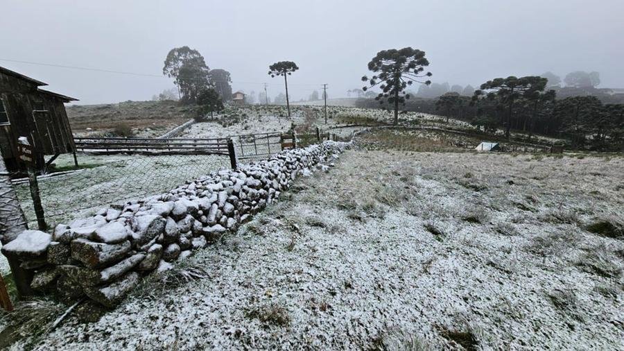 S&atilde;o Jos&eacute; dos Ausentes com ac&uacute;mulo de neve nesta quinta-feira