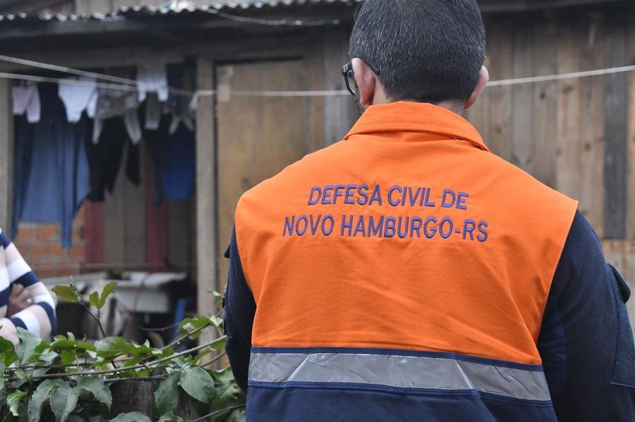 Entrega de cobertores e lonas para fam&iacute;lias em situa&ccedil;&atilde;o de vulnerabilidade foi feita no Canudos e Santo Afonso