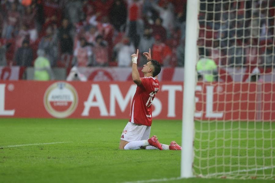 Rafael Borr&eacute; deve ser o centroavante do Inter contra o Fluminense, neste domingo, no Beira-Rio