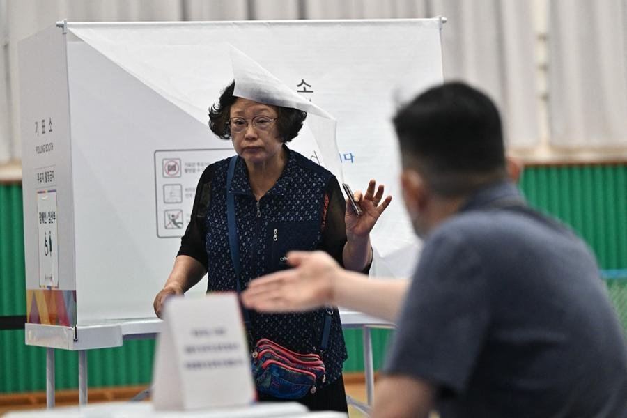 Pa&iacute;s atravessa um per&iacute;odo de instabilidade pol&iacute;tica desde o in&iacute;cio de dezembro, quando o conservador Yoon declarou por algumas horas a lei marcial e enviou o ex&eacute;rcito &agrave; Assembleia Nacional