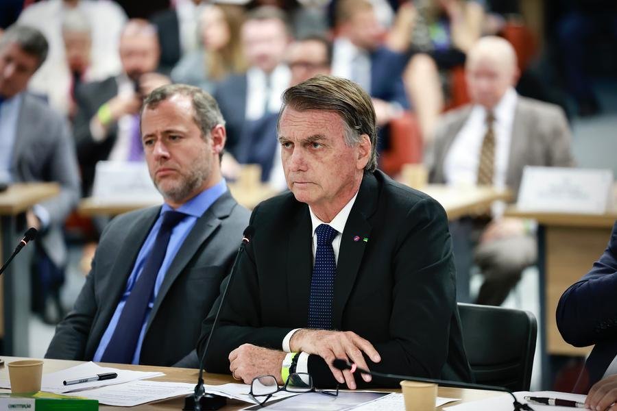 Ex-presidente admite que "n&atilde;o tinha provas de nada"