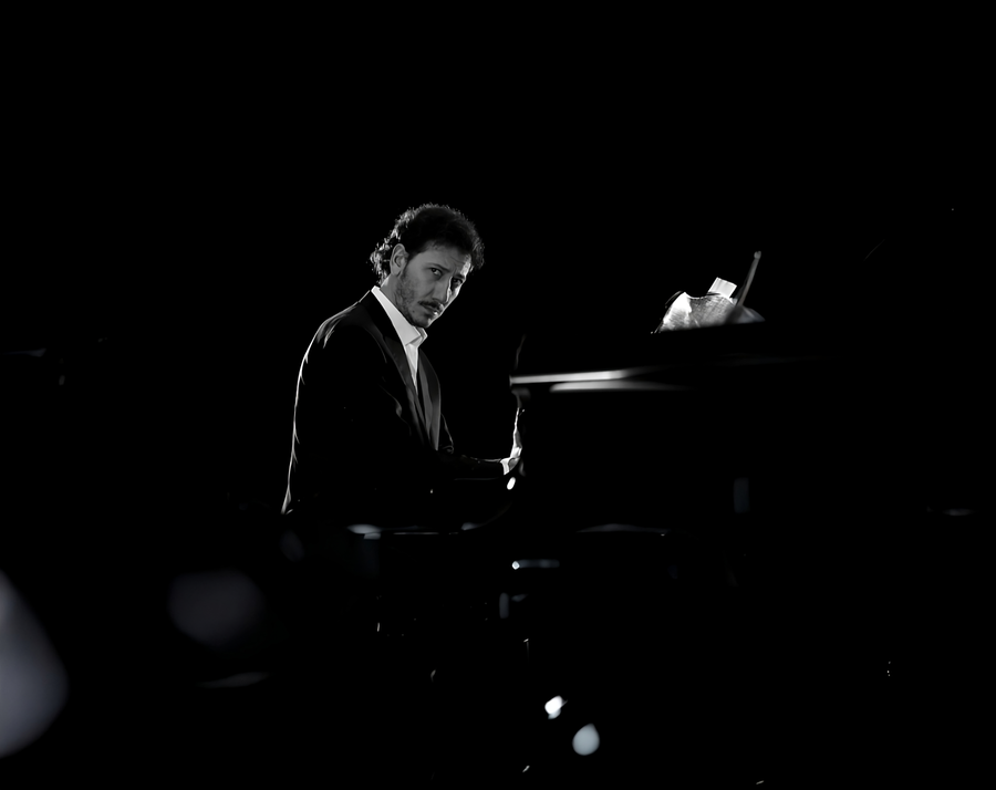 Pianista italiano Andrea Pagani chega a Porto Alegre para &uacute;nica apresenta&ccedil;&atilde;o