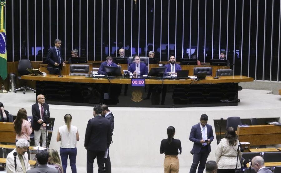 Se aprovados na C&acirc;mara, os projetos precisam passar pelo Senado