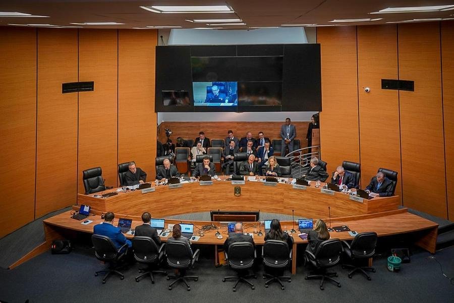 Apesar dea aprova&ccedil;&atilde;o un&acirc;nime, conselheiros divergiram em rela&ccedil;&atilde;o &agrave;s recomenda&ccedil;&otilde;es