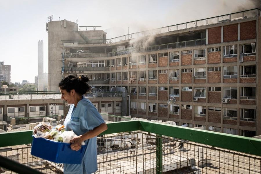 Hospital Soroka, em Bersheba, no sul do pa&iacute;s, foi atingido por um ataque iraniano