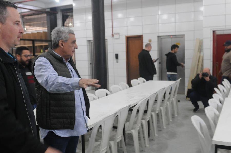 Prefeito Sebasti&atilde;o Melo visitou a nova instala&ccedil;&atilde;o