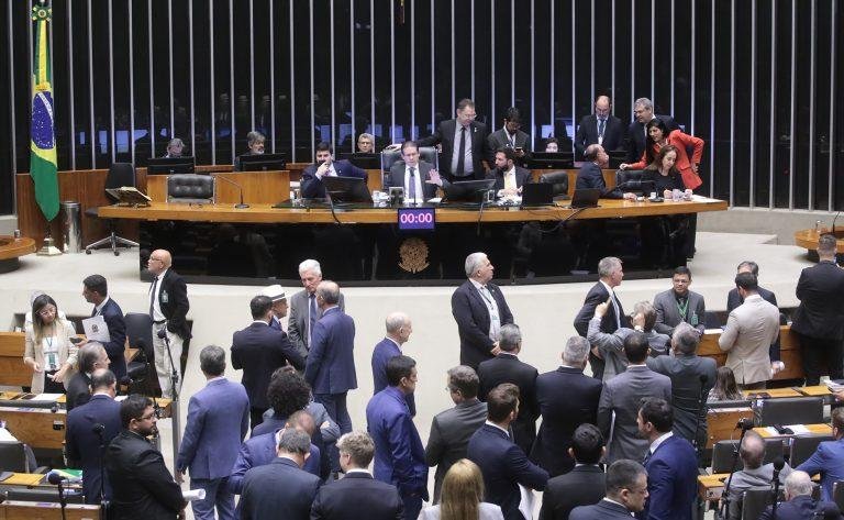 Texto foi analisado ap&oacute;s l&iacute;deres serem pegos de surpresa com a decis&atilde;o do presidente da Casa, Hugo Motta (Republicanos-PB)