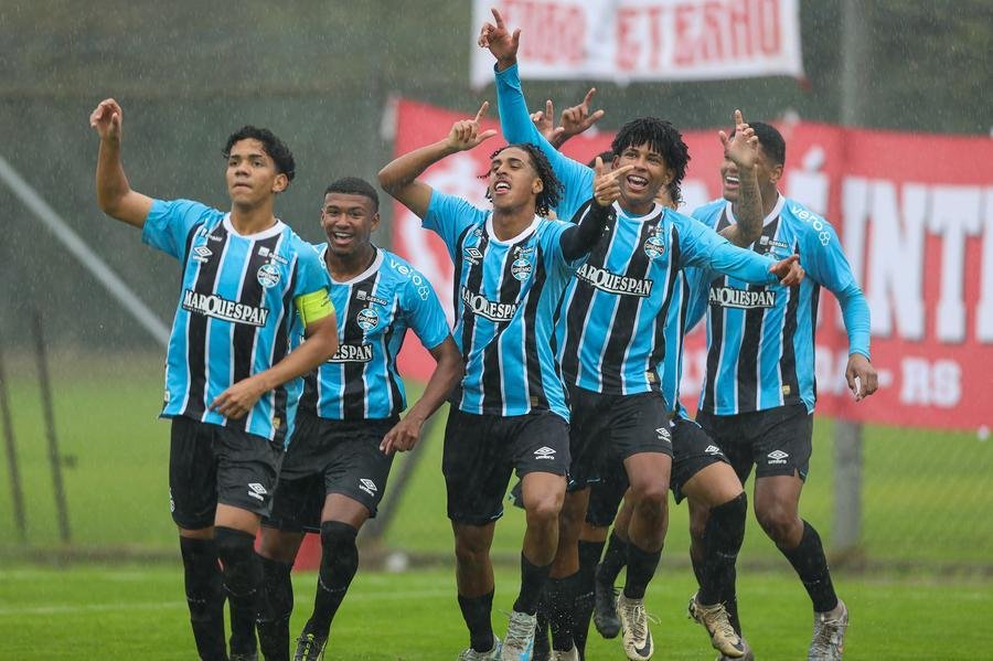 Gurizada do sub-17 do Gr&ecirc;mio vai disputar a final do Gauch&atilde;o contra o Juventude