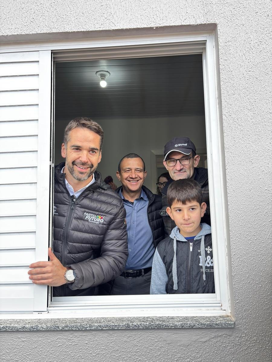 Entrega ocorreu nesta quinta-feira