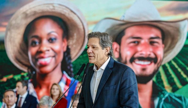 Fernando Haddad afirmou que a prioridade do governo &eacute; buscar o di&aacute;logo