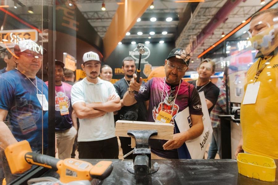 A feira traz novidades em diversos segmentos da constru&ccedil;&atilde;o, como argamassas, revestimentos, ilumina&ccedil;&atilde;o, ferragens, ferramentas, piscinas, jardinagem, entre outros