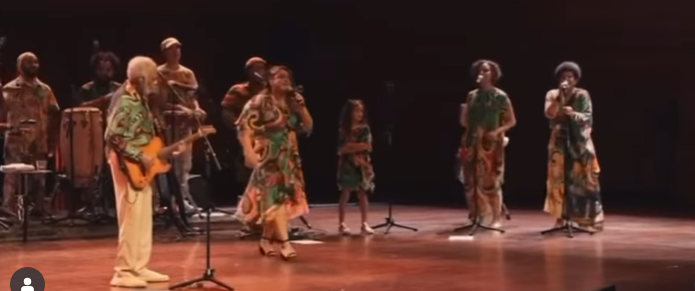 Gilberto Gil e Flora Gil publicaram nas redes um reel com imagens de Preta participando de um show do pai, com uma declara&ccedil;&atilde;o de amor