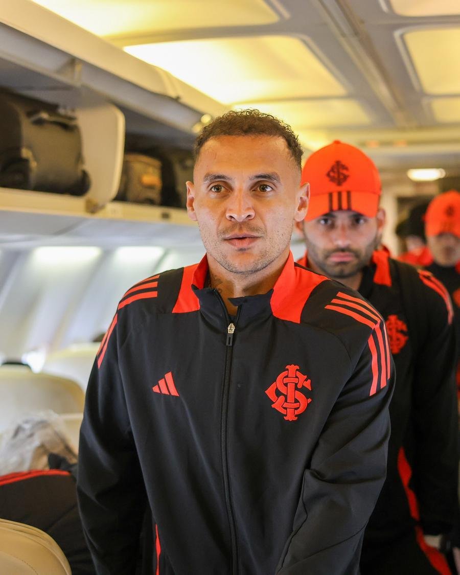 Alan Patrick est&aacute; no grupo que desembarcou no Rio de Janeiro na tarde desta ter&ccedil;a-feira