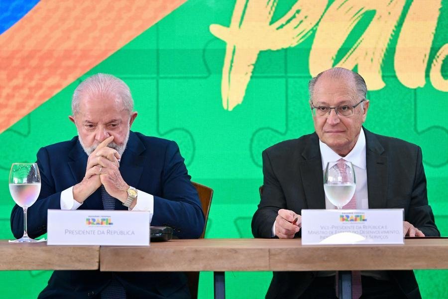 Presidente Lula dever&aacute; realizar an&uacute;ncios para conter as taxas de 50% sobre produtos brasileiros