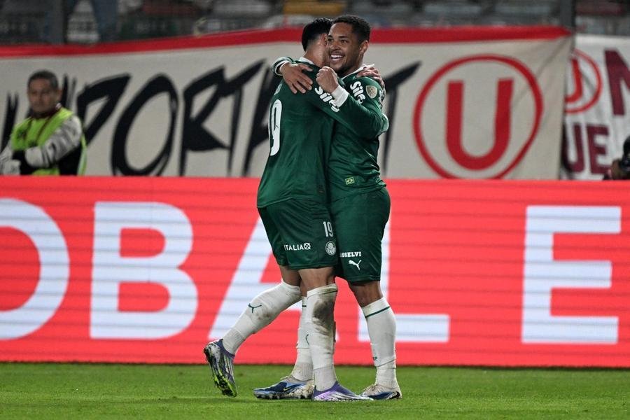 Vitor Roque participou de tr&ecirc;s gols