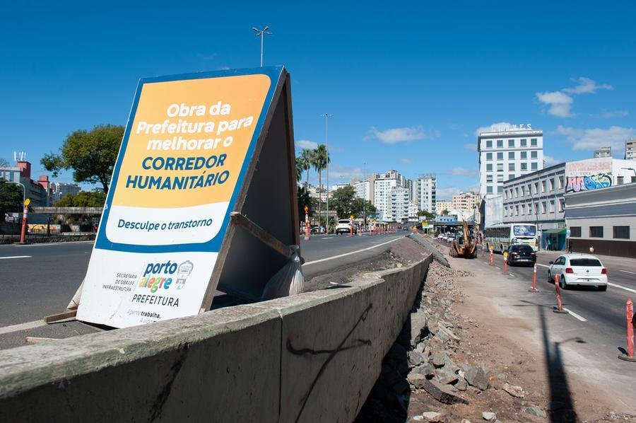 EPTC come&ccedil;a a instalar um Medidor Eletr&ocirc;nico de Velocidade (MEV) do tipo fixo redutor no corredor humanit&aacute;rio, constru&iacute;do quando Porto Alegre ficou inundada