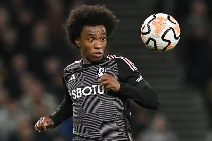 Willian chega para refor&ccedil;ar o sistema ofensivo do Tricolor