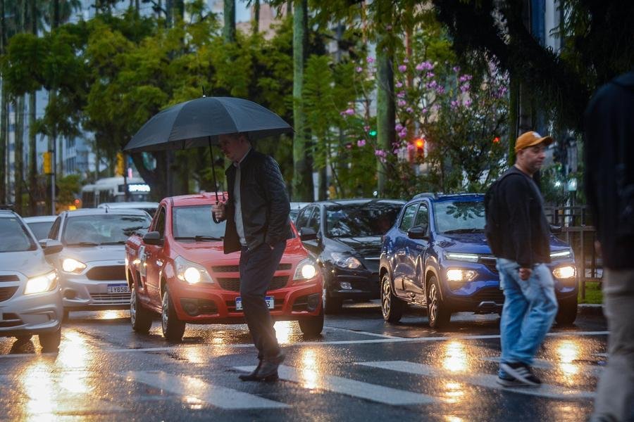 MetSul alerta para acumulados pr&oacute;ximos dos 50 mm em diversos munic&iacute;pios