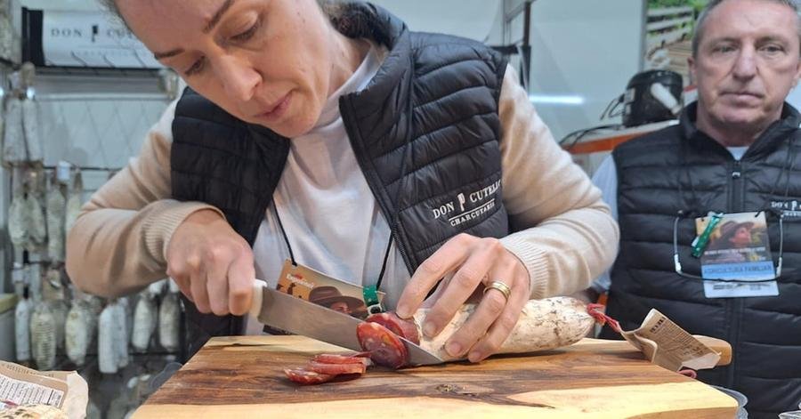 Nova remessa do salame de pinh&atilde;o, da charcutaria Don Cutello de Guapor&eacute;, dever&aacute; chegar no s&aacute;bado
