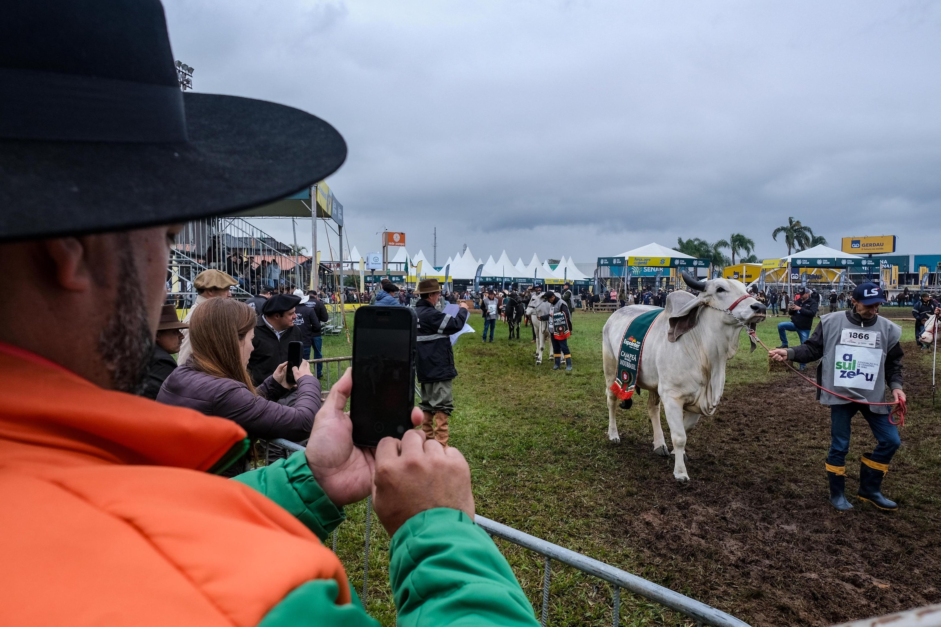 Evento re&uacute;ne refer&ecirc;ncias do agro no Parque de Exposi&ccedil;&otilde;es Assis Brasil