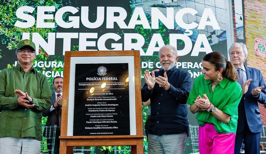 Presidente colombiano participou de evento junto de Lula em Manaus