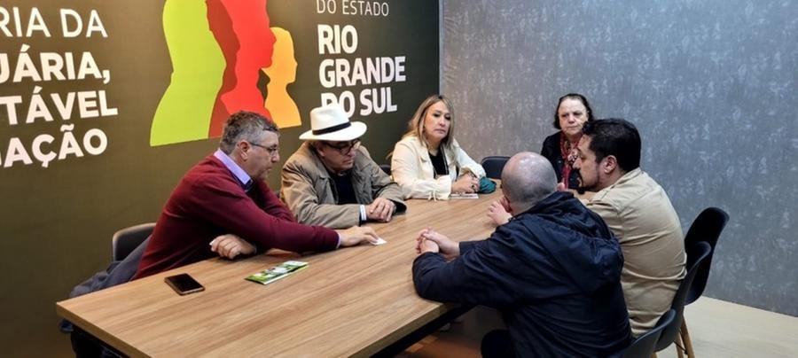 Representantes do Minist&eacute;rio da Agricultura do Uruguai e pesquisadores do Departamento de Diagn&oacute;stico e Pesquisa Agropecu&aacute;ria, da Seapi, se encontraram na Expointer