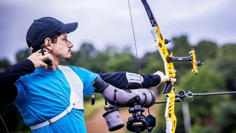 Melhor brasileiro na modalidade, Marcus D'Almeida avan&ccedil;a &agrave;s oitavas de final no Mundial de Tiro com Arco