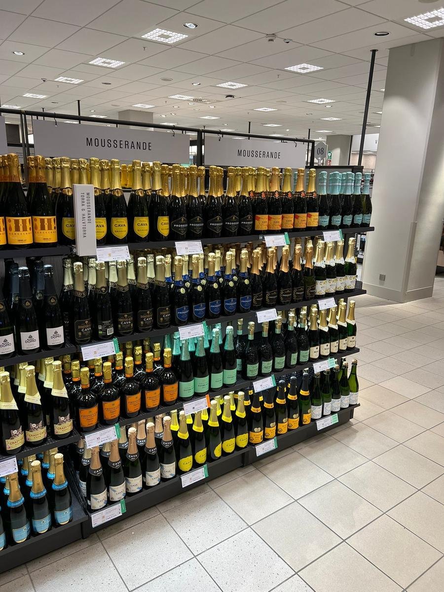 As 17 mil caixas de 12 unidades do espumante brut Cuv&eacute;e N&deg;7 j&aacute; est&atilde;o &agrave; venda aos consumidores suecos