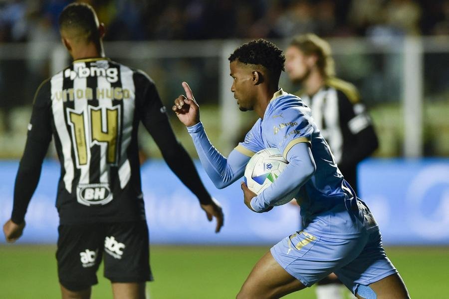 Equipe boliviana manteve chances de avan&ccedil;o