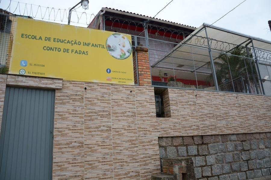 Uma das escolas afetadas foi a Conto de Fadas, localizada no bairro Partenon