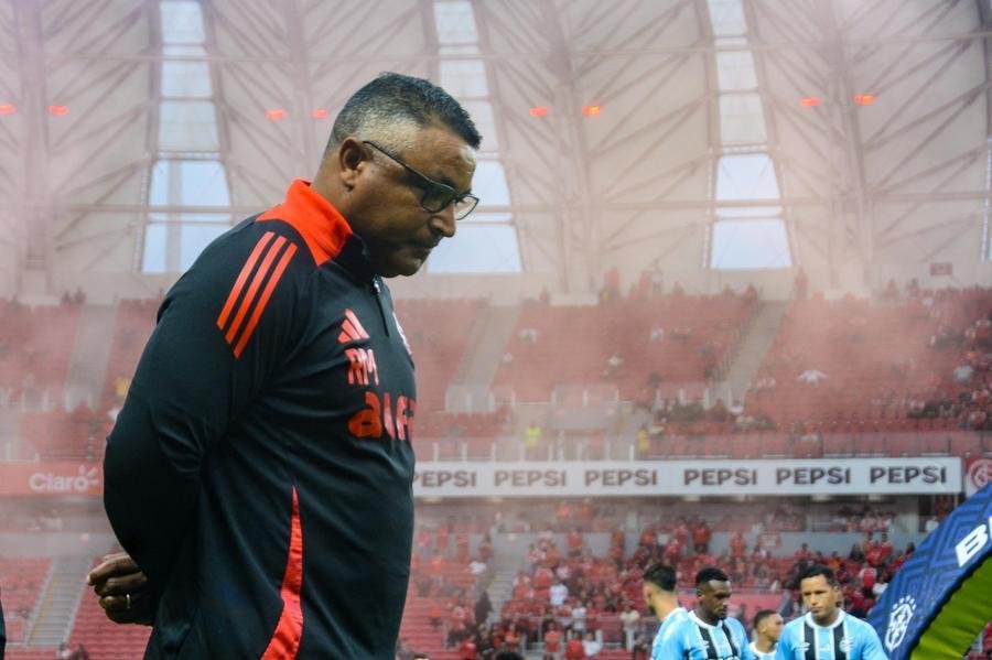 Roger n&atilde;o conseguiu estabilizar o Inter