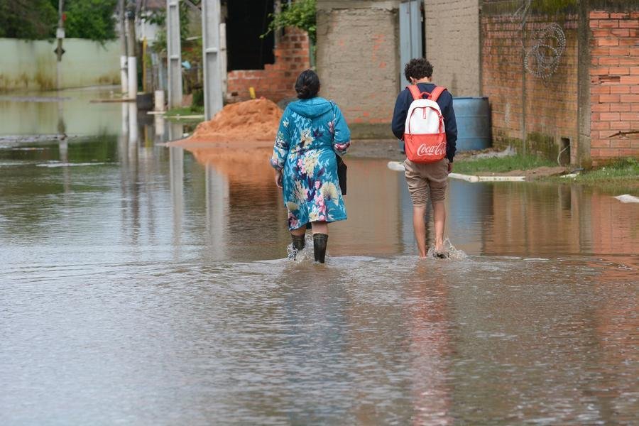 Alagamento foi registrado na rua Jo&atilde;o Ign&aacute;cio da Silveira, uma das mais baixas da Ilha e que costuma inundar com frequ&ecirc;ncia