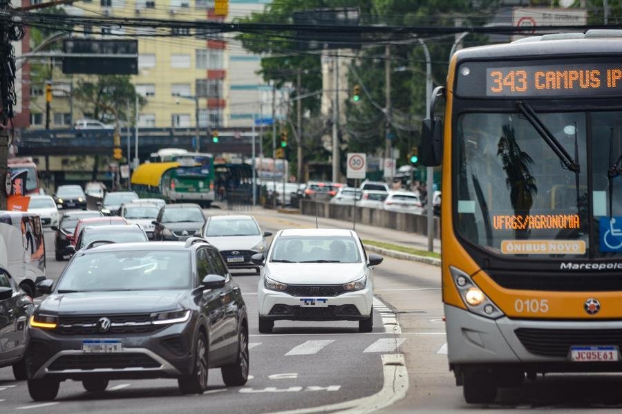 Ainda segundo o Censo, 25,6% da popula&ccedil;&atilde;o porto-alegrense demora entre 30 minutos e meia hora para o trabalho