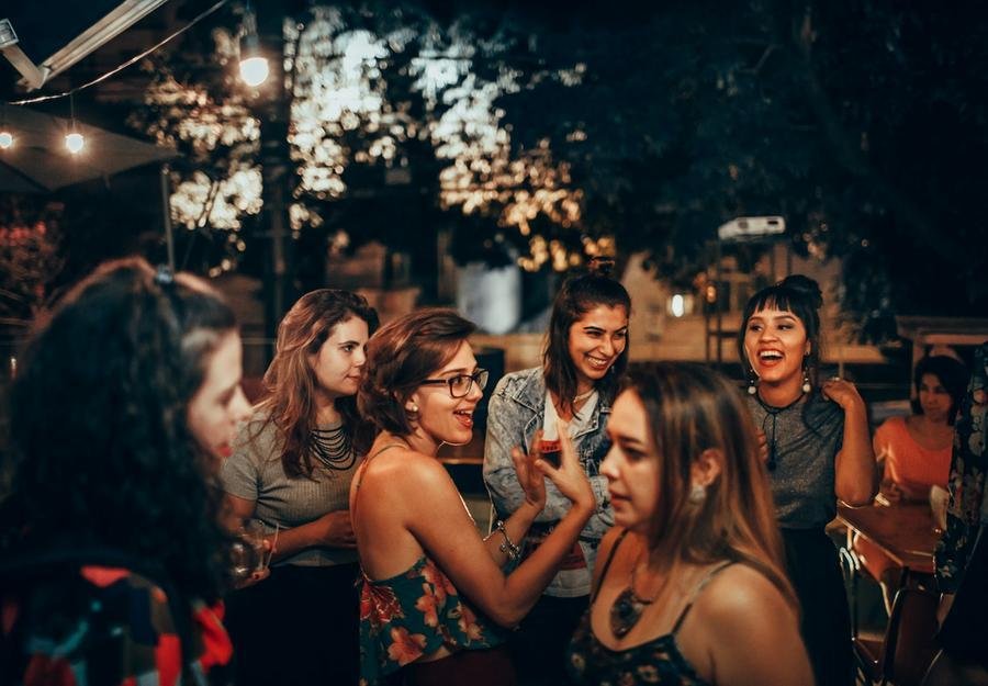 A intera&ccedil;&atilde;o presencial &eacute; insubstitu&iacute;vel para despertar emo&ccedil;&otilde;es positivas e fortalecer os la&ccedil;os sociais