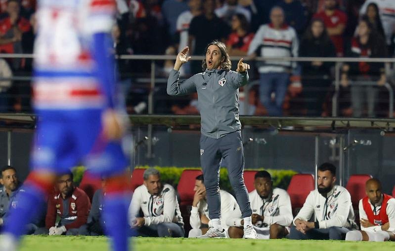 Lu&iacute;s Zubeld&iacute;a &eacute; o favorito para assumir o Inter nos pr&oacute;ximos dias