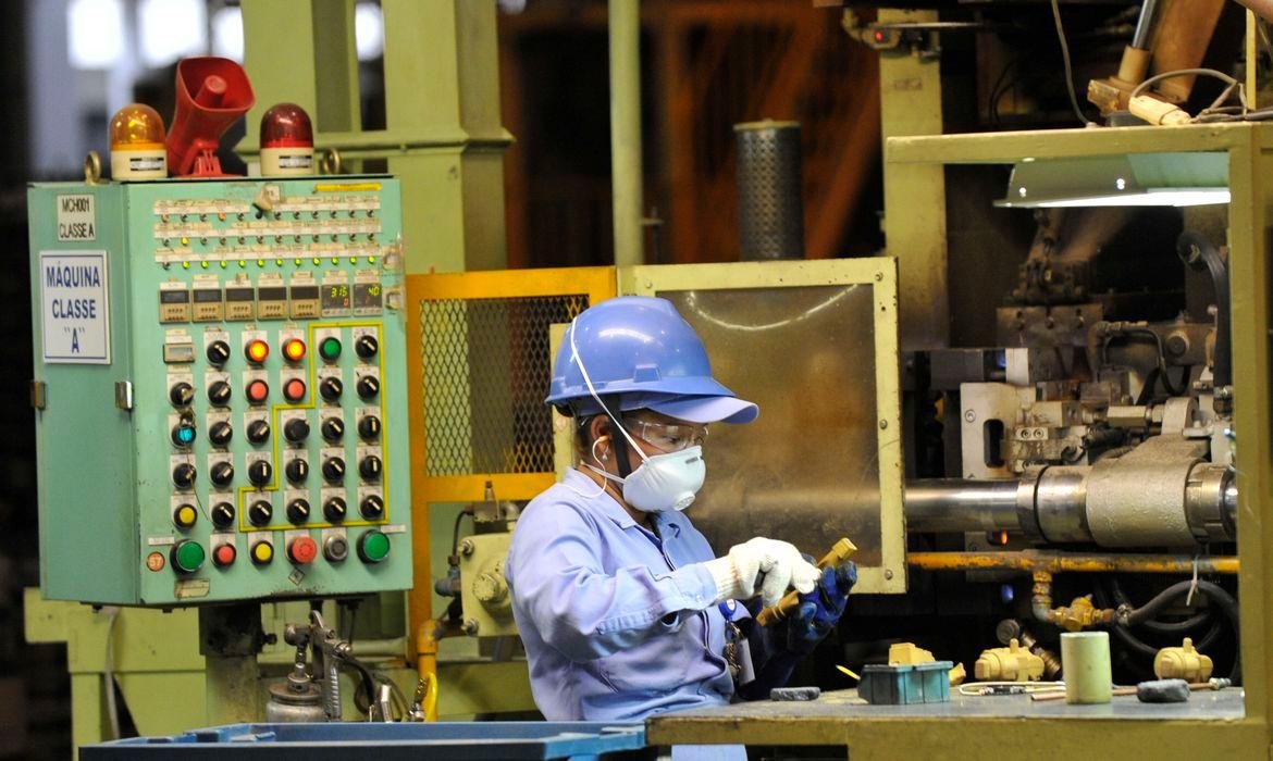 CNI reduz previsão de crescimento do PIB para 1,6% em 2026