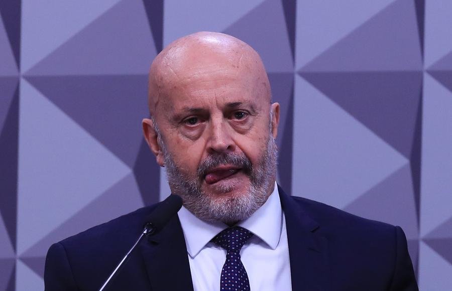 Antonio Carlos recusou-se a responder &agrave;s perguntas do relator