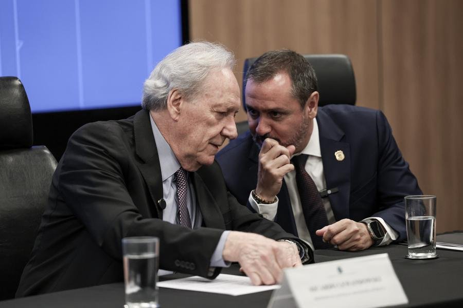 PF abre inqu&eacute;rito para investigar casos de intoxica&ccedil;&atilde;o por metanol