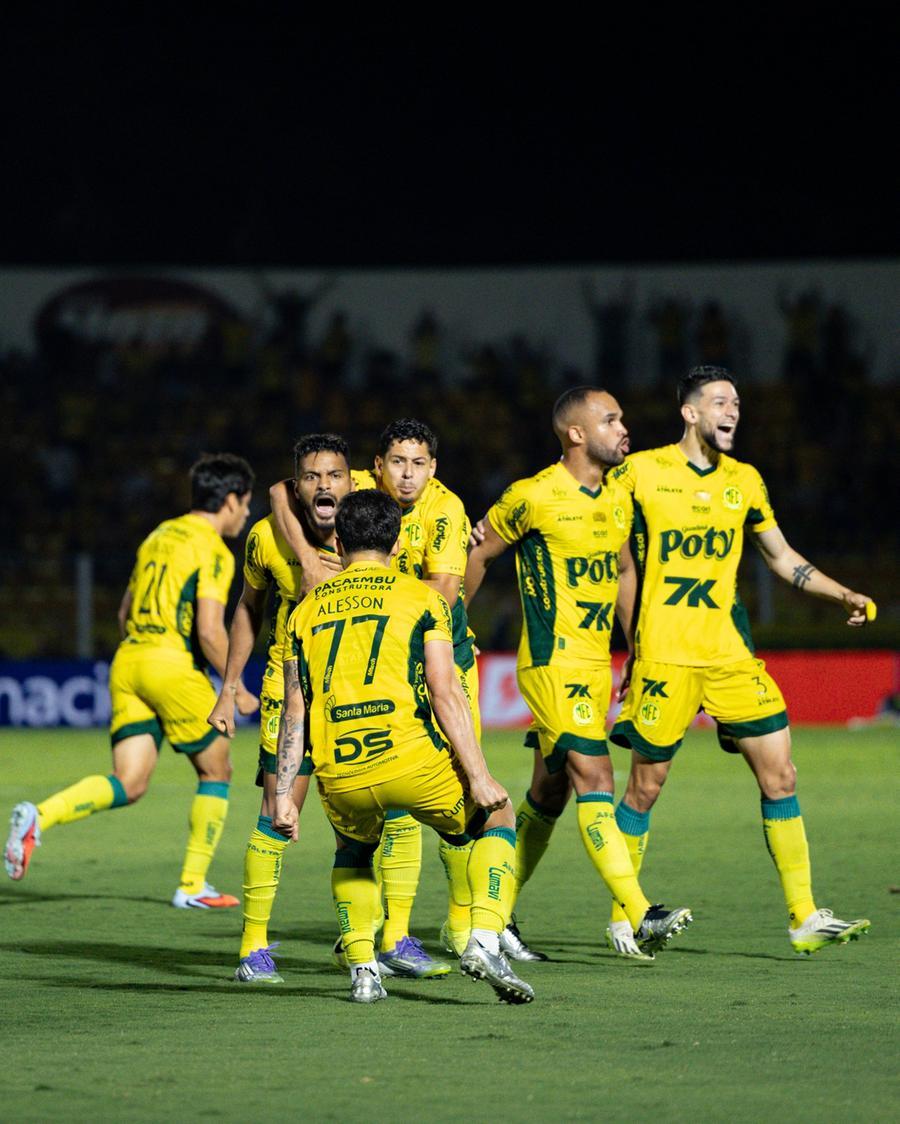 Reinaldo marcou para o Mirassol aos 29 minutos do segundo tempo