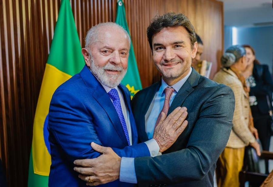 Ap&oacute;s press&atilde;o do Uni&atilde;o Brasil, Sabino entregou carta de demiss&atilde;o &agrave; Lula na semana passada