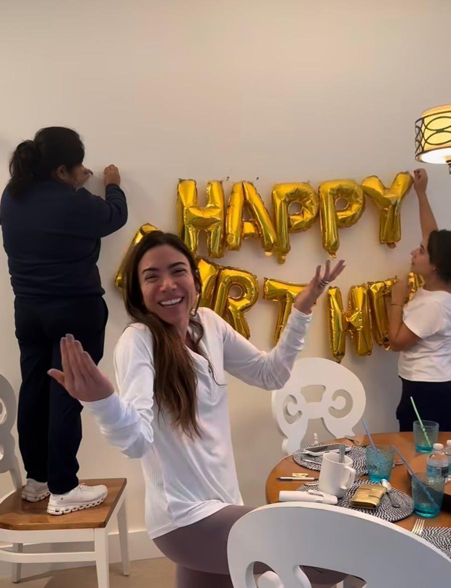 Apresentadora completa 48 anos de idade