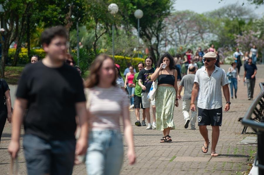 Milhares de participantes participam em busca de uma vaga no servi&ccedil;o p&uacute;blico federal
