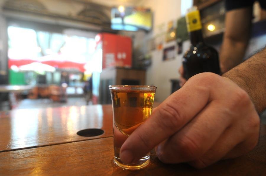 Caso confirmado de intoxica&ccedil;&atilde;o por metanol &eacute; de homem que consumiu bebida alco&oacute;lica em S&atilde;o Paulo e depois retornou ao RS