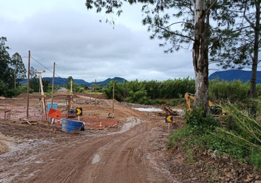 O local foi liberado para o tr&aacute;fego no in&iacute;cio da tarde desta segunda-feira